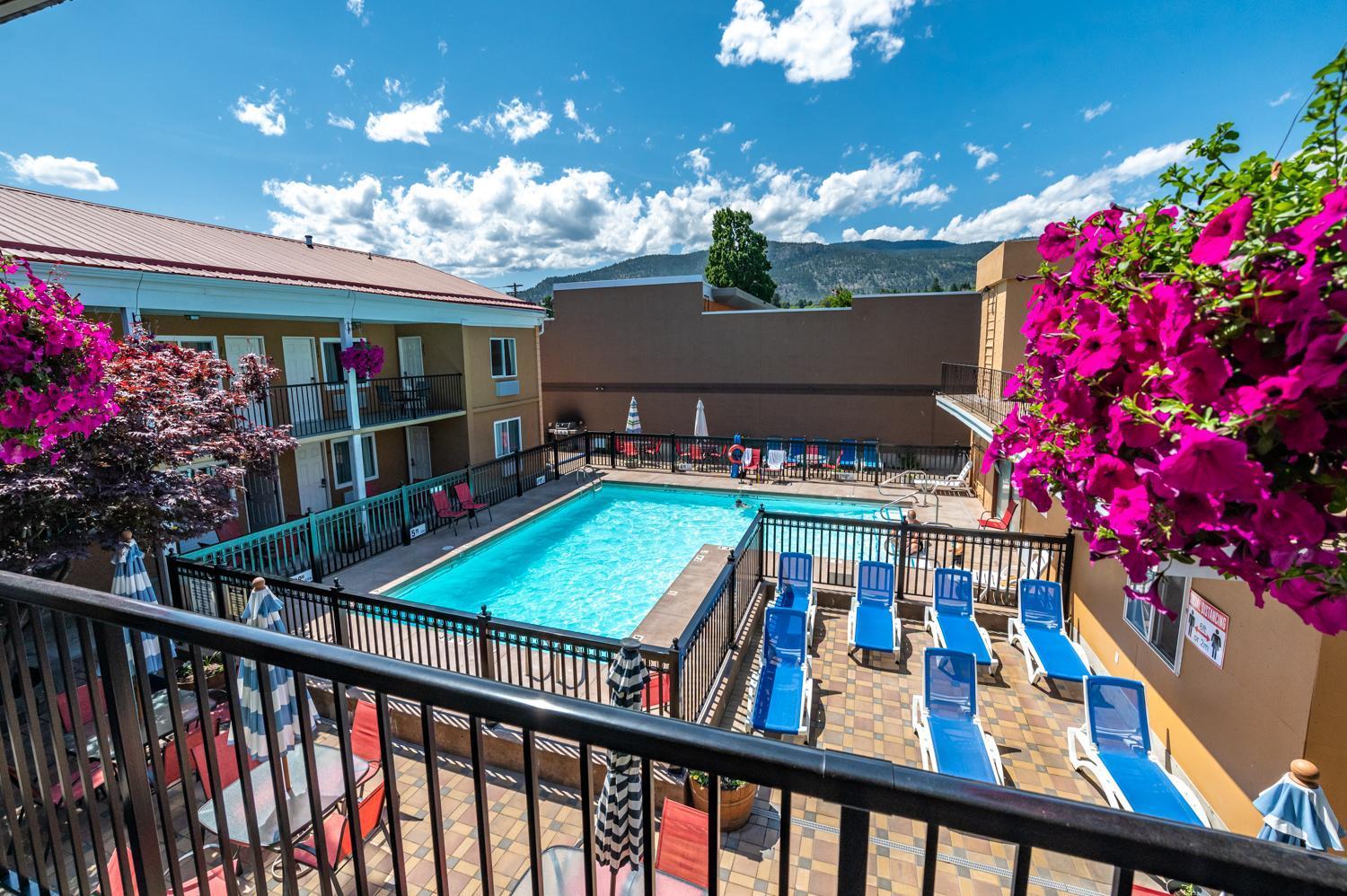 Sahara Courtyard Inn Penticton Dış mekan fotoğraf