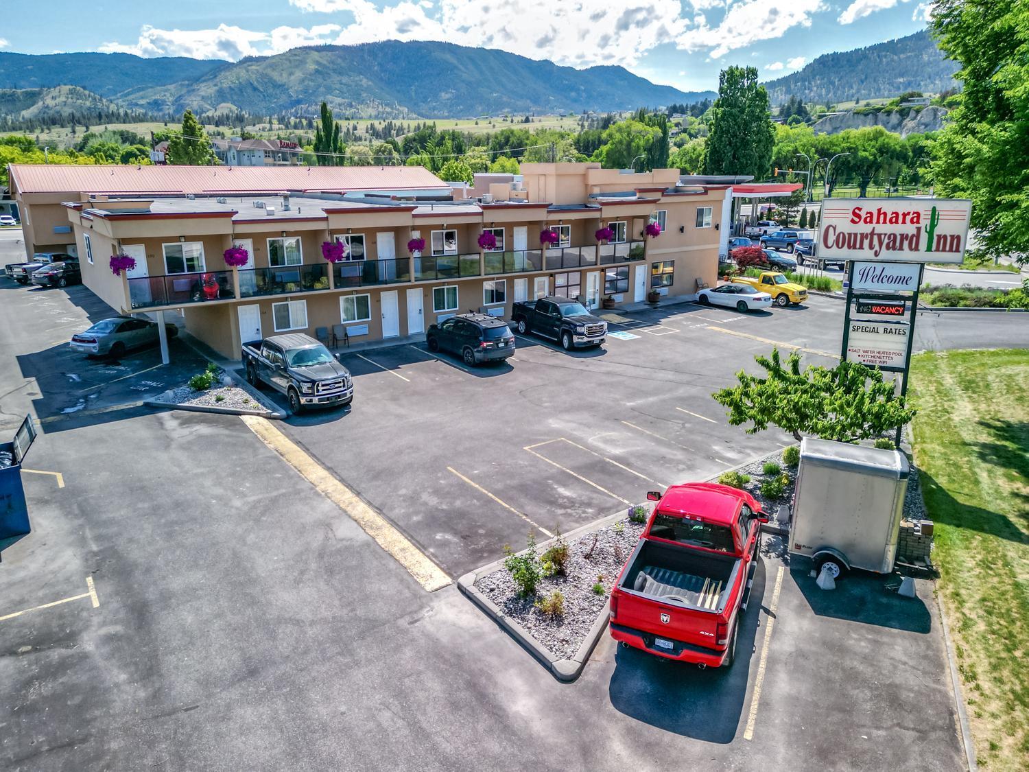 Sahara Courtyard Inn Penticton Dış mekan fotoğraf