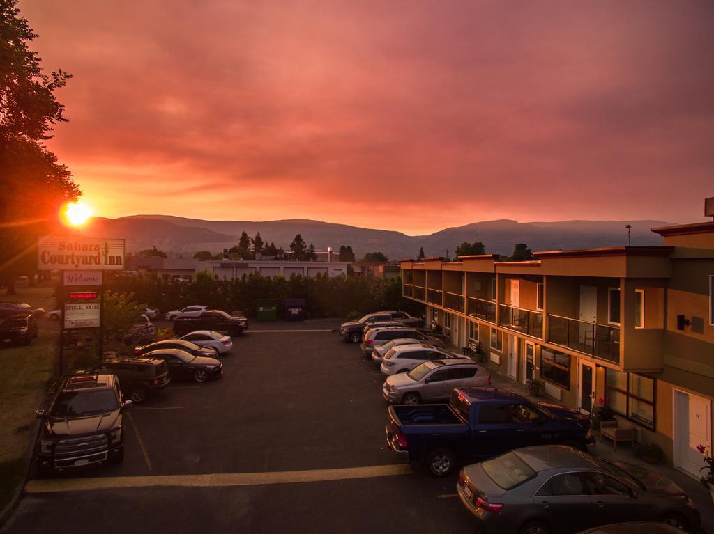 Sahara Courtyard Inn Penticton Dış mekan fotoğraf