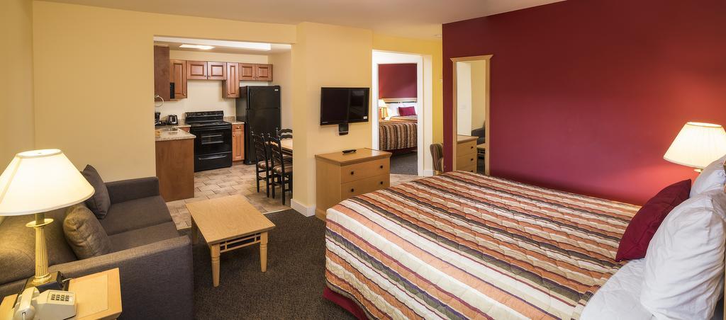 Sahara Courtyard Inn Penticton Dış mekan fotoğraf