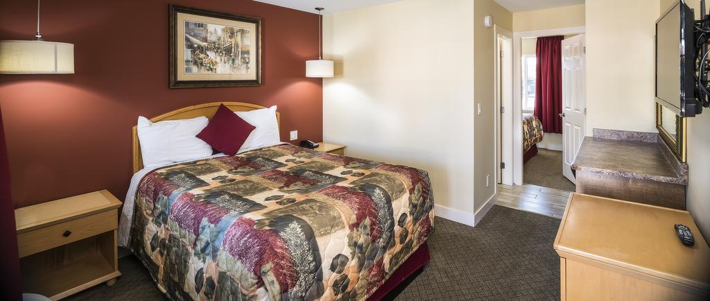 Sahara Courtyard Inn Penticton Dış mekan fotoğraf