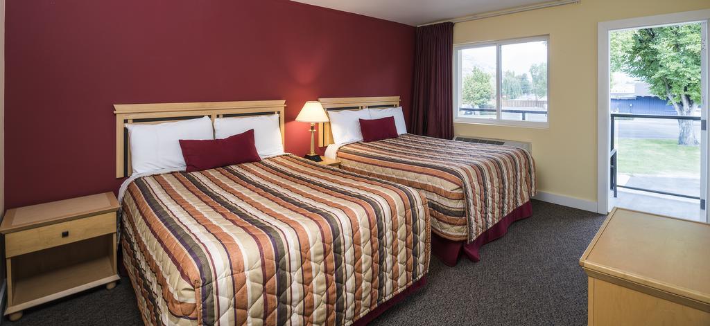 Sahara Courtyard Inn Penticton Dış mekan fotoğraf