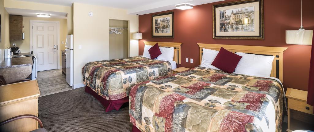 Sahara Courtyard Inn Penticton Dış mekan fotoğraf